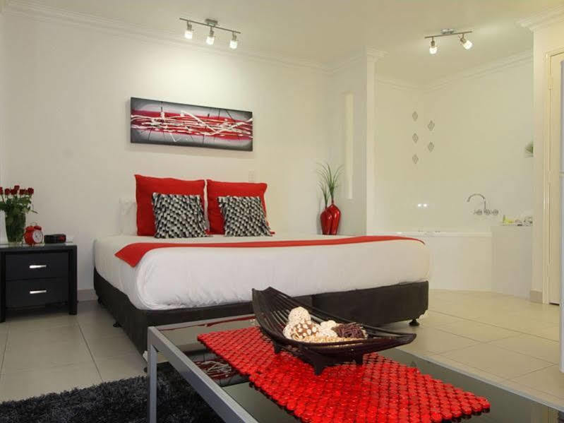 Charm City Motel Bundaberg Exterior photo